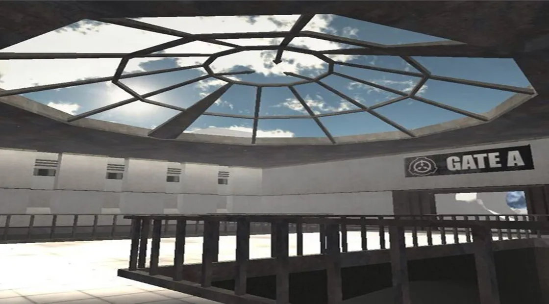 What is SCP: Containment Breach Multiplayer?